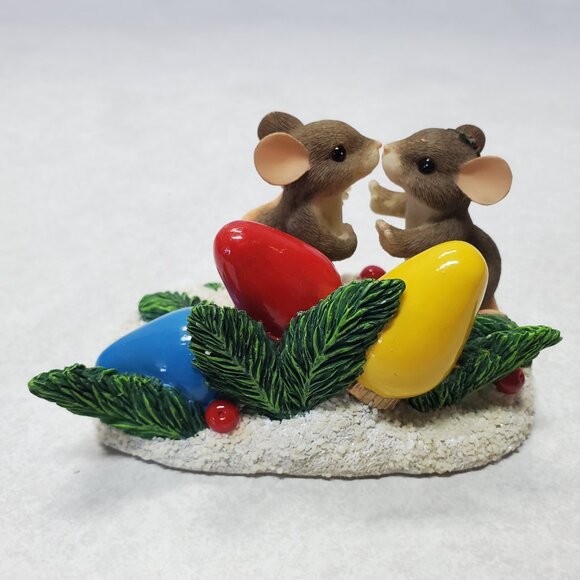 Charming Tails Figurine Collectible Kiss-Mas Lights - Picture 6 of 12